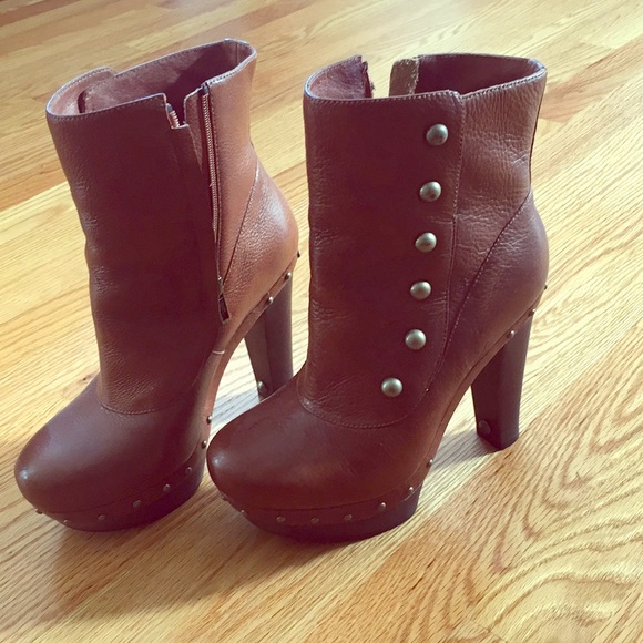 UGG Shoes - Ugg "Cosima" midcalf boot